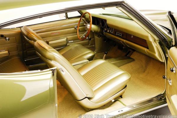 1968 Pontiac GTO interior