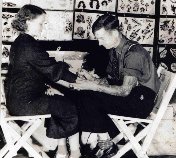 the history of tattooing,