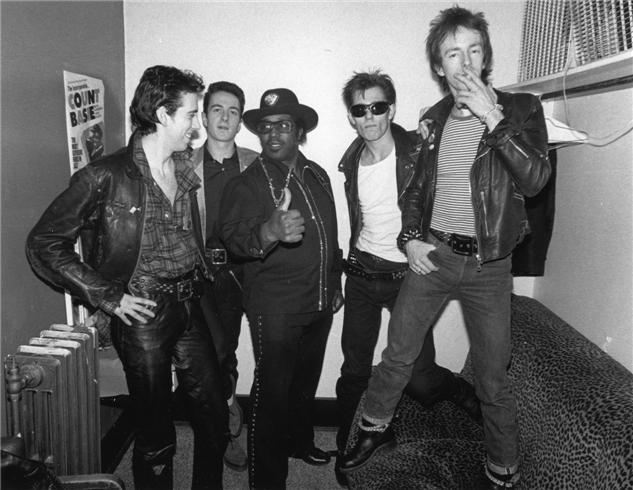 Tus fotos favoritas de los dioses del rock, o algo - Página 6 The-clash-bo-diddley-1979