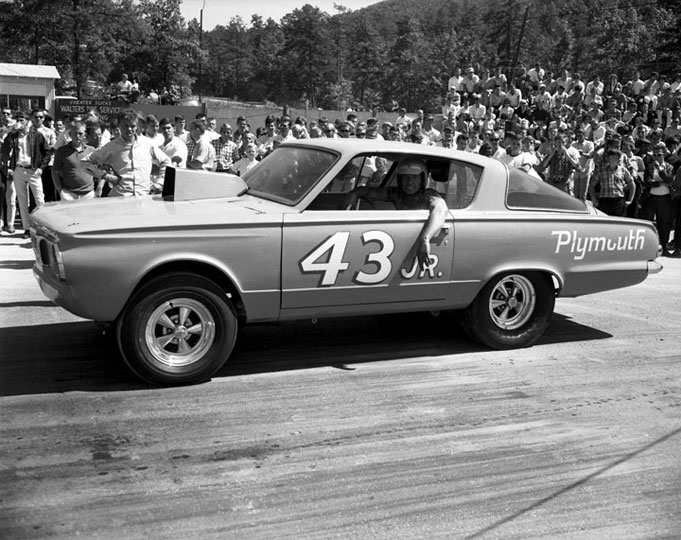 Richard petty drag racing ford #3
